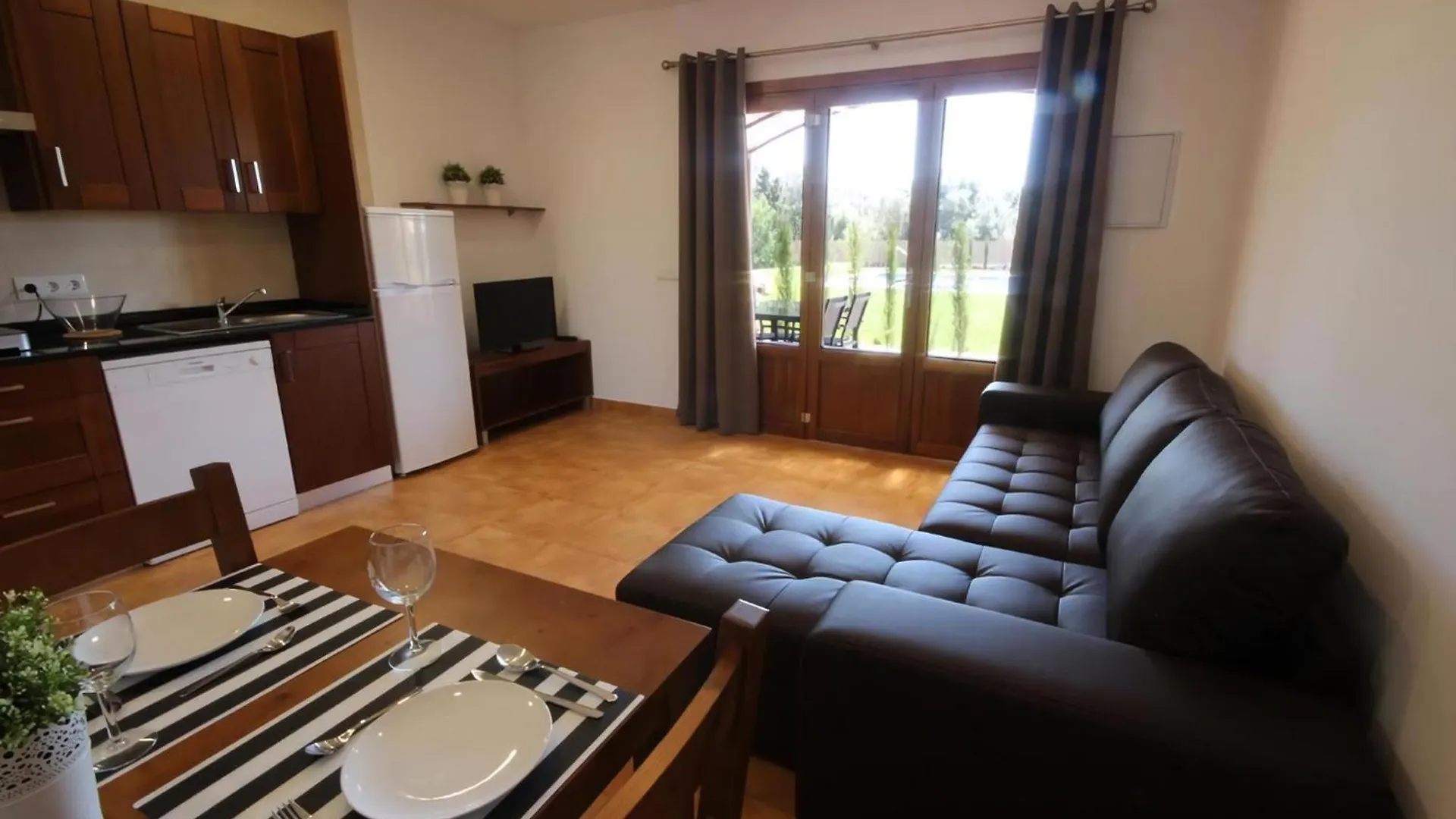 Ferienwohnung In Campos Mit Terrasse Und Garten Кампос